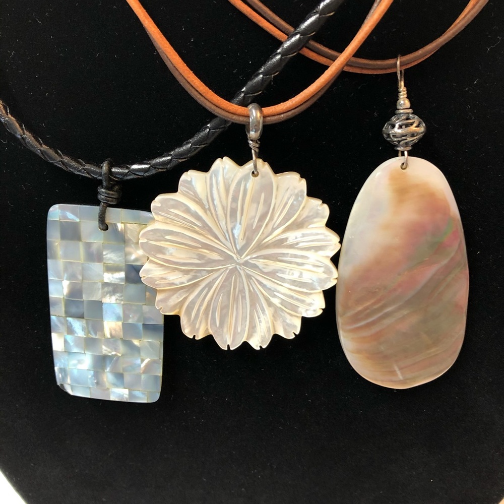 Shell pendant necklaces vintage